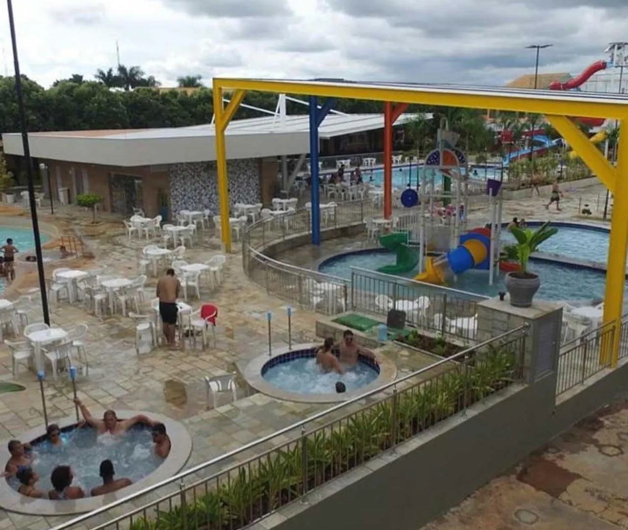 Apto 1 Suite Top - Pq Aquatico 24Hs Diroma Fiori Caldas Novas Lägenhet